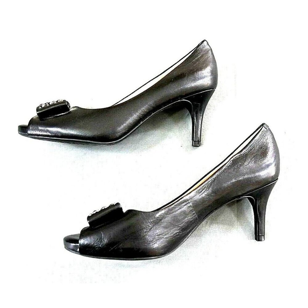 Nurture  Black Leather Pumps Peep Toe Silver Studded Bow Womens Size 9 M EUC